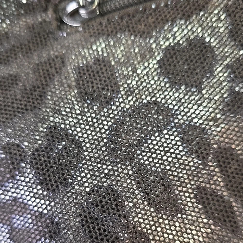 Elegant Silver Gray Leopard Print Leather Shoulder Bag - Picture 10 of 12